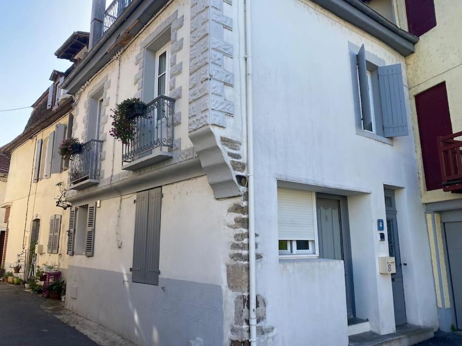 Appartement Le Nid Du Saleys - 70 M2 Centre Ville De Salies-De-Bearn Salies-de-Béarn Exterior foto